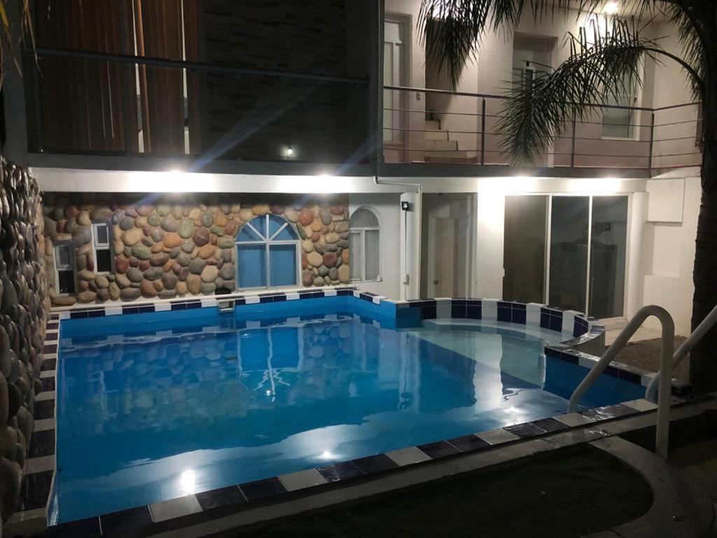 4 Venator House Boutique Aparthotel Leon Exterior photo